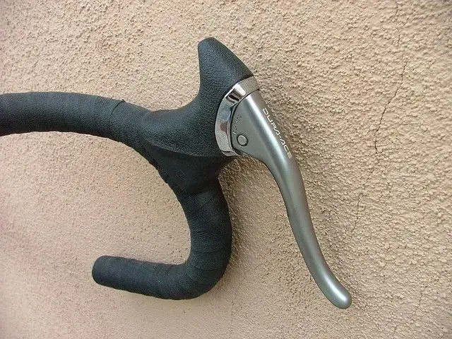 dura ace aero lever.webp