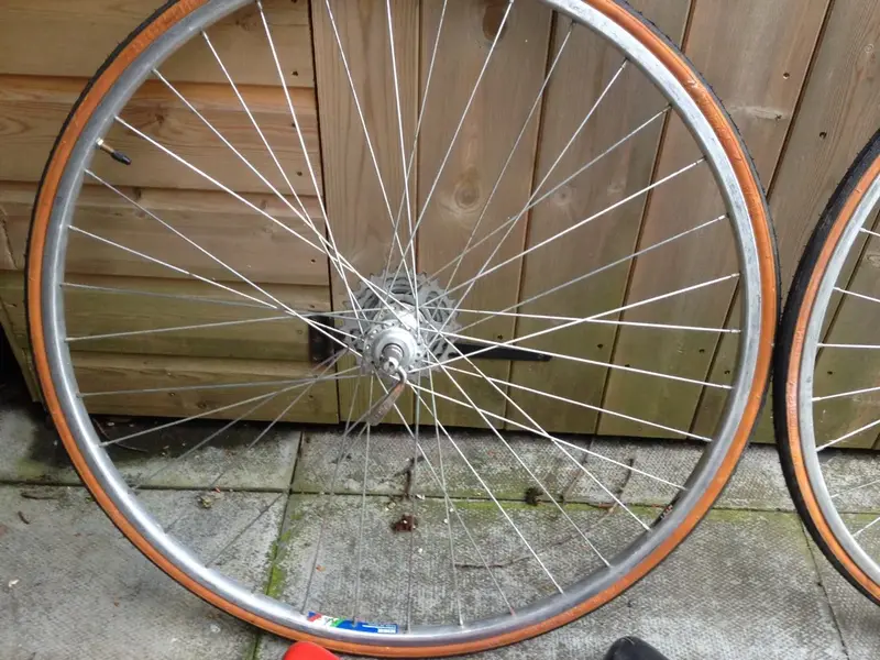 Wheels cranks saddles5.webp