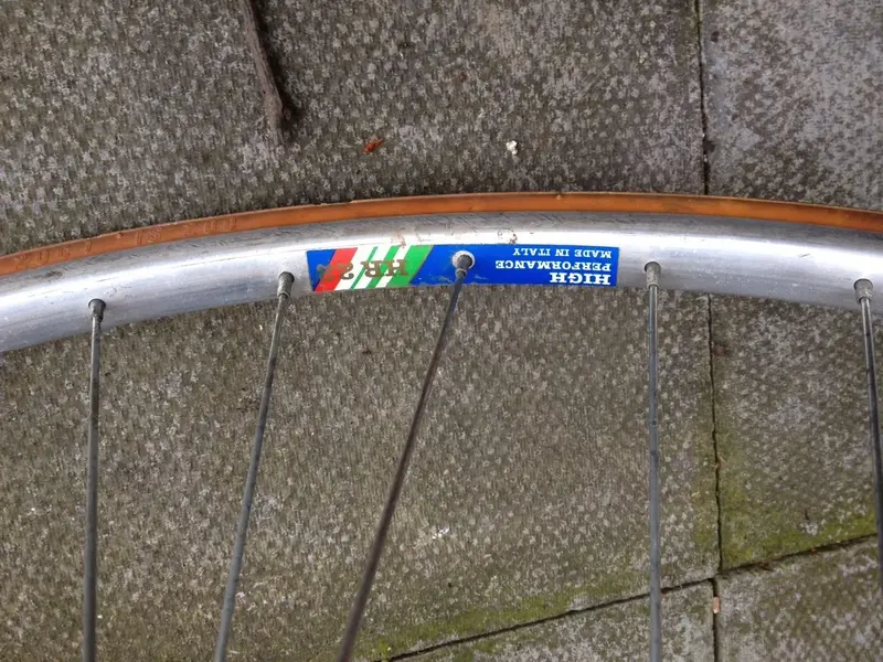 Wheels cranks saddles1.webp