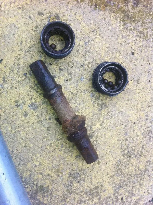 BOTTOM BRACKET.webp