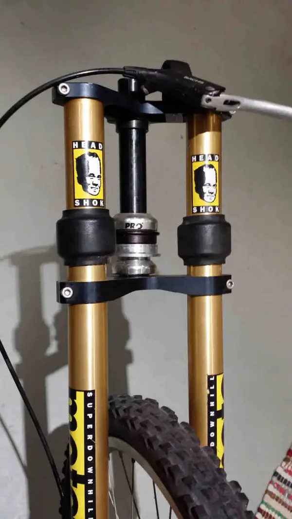 moto120front1.webp