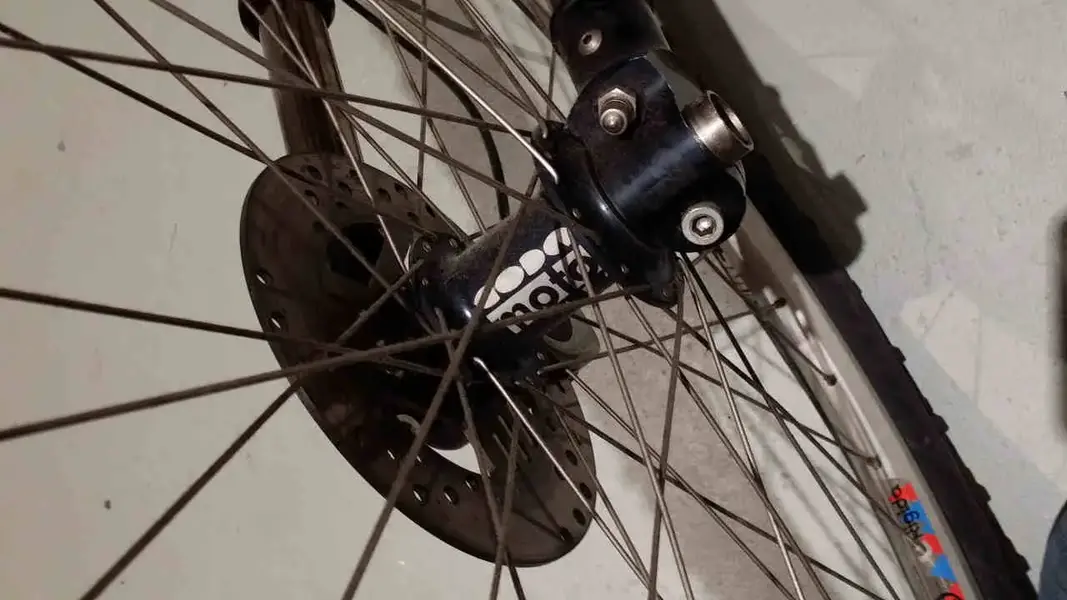 moto120axle.webp