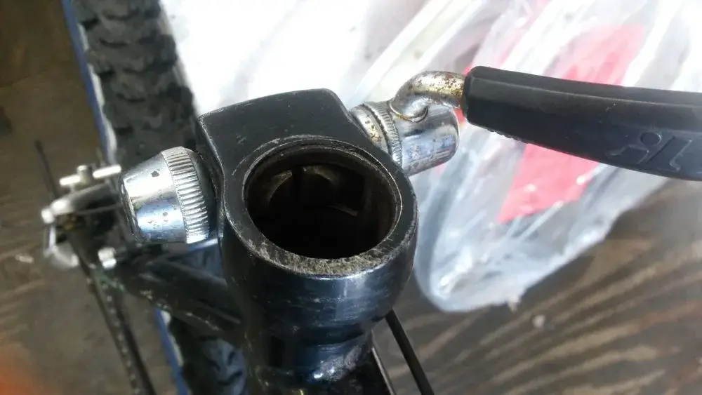 seat-post-clamp-1.webp