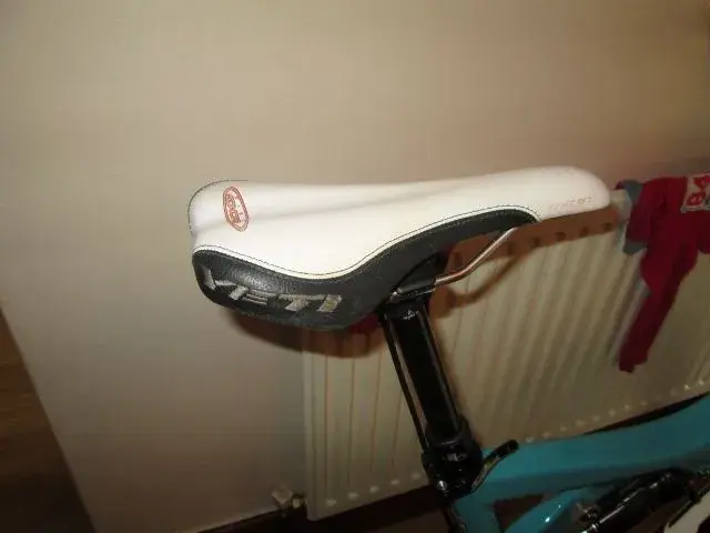 seat 002 (640x480).webp