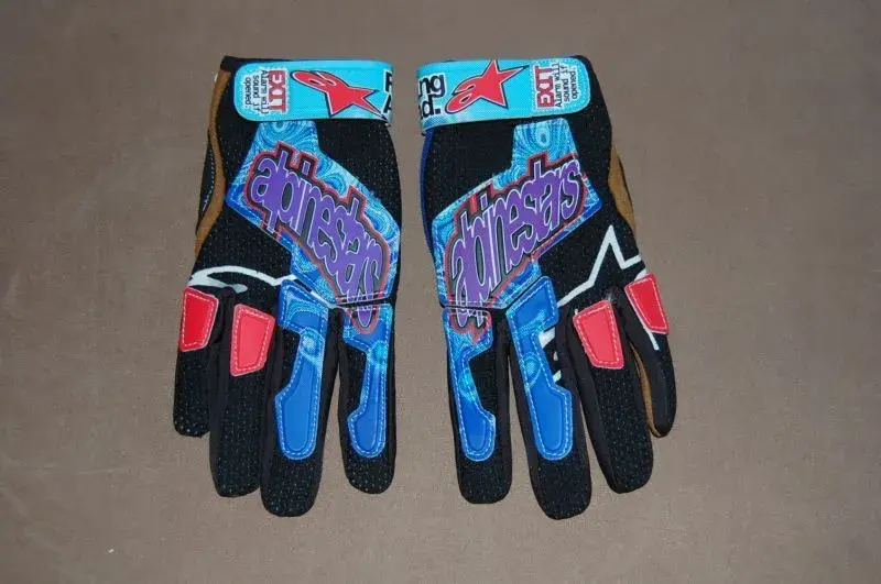 alpinestars gloves.webp