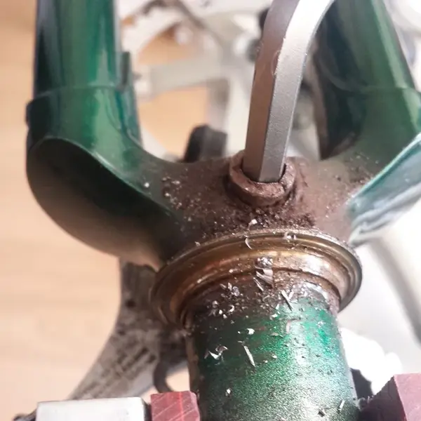 Joe Waugh 653 Caliper Bolt.webp