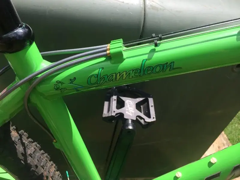 chamy top tube.webp