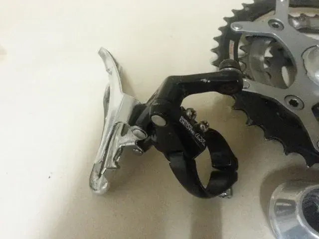 derailiers and shit 032 (640x480).webp