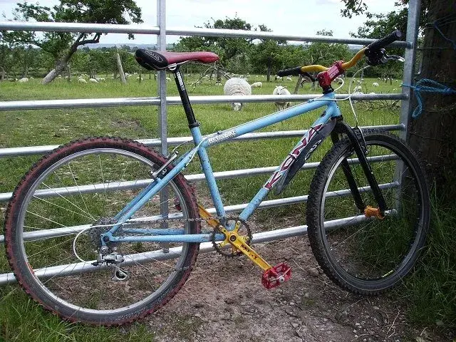 The pubs ride....mud, cider and churches 043.webp