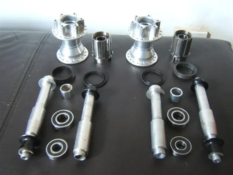 Hope Bulb with 12mm and quick release axle 001 (Custom).webp