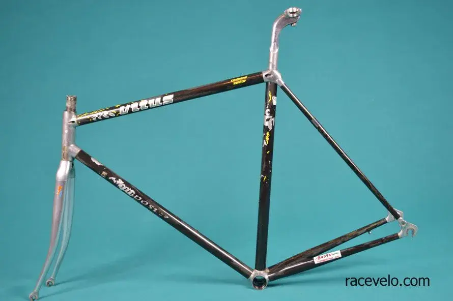 Vitus as it best FKC9 Carbone Kevlar in 1988 KAS Spec Retrobike