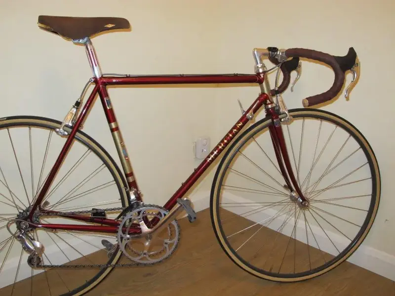 Strada Brown Tape.webp