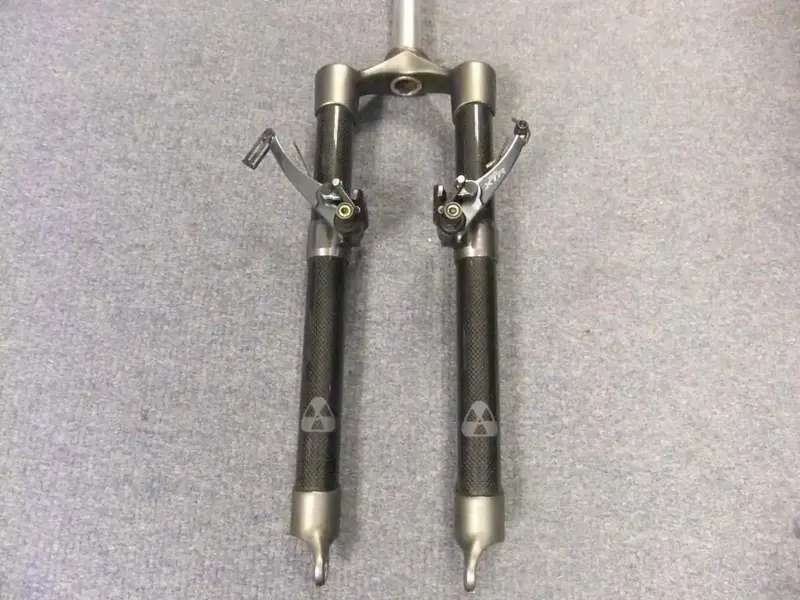 Nuke carbon fork.webp