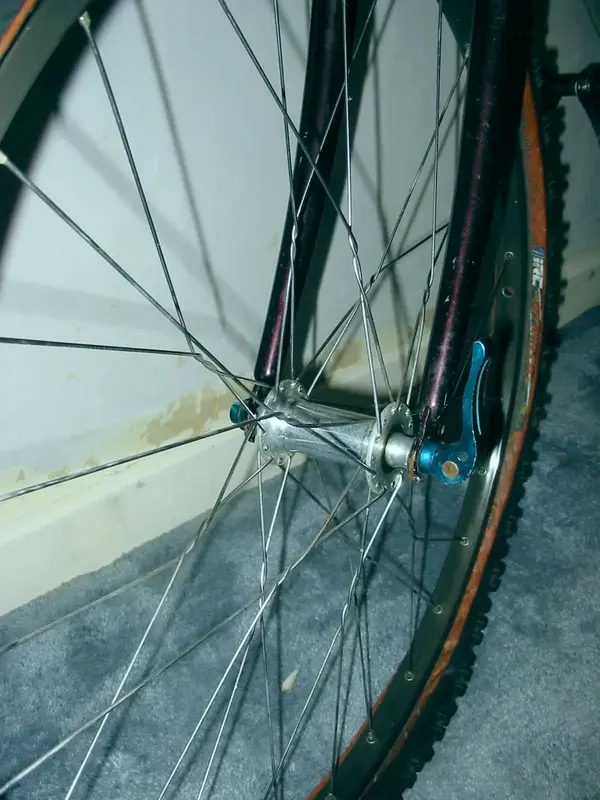 CUSTOM HUB + SNOWFLAKE SPOKES SMALL.webp