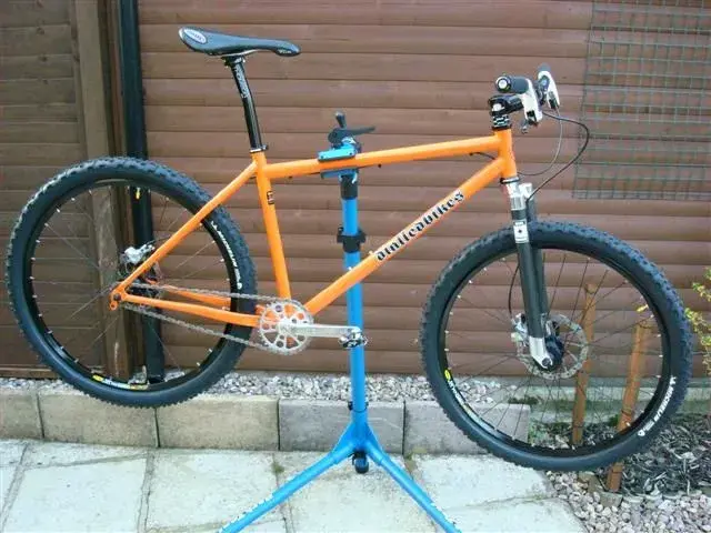 Dialledbikes Love Hate SS 001 (Small).webp