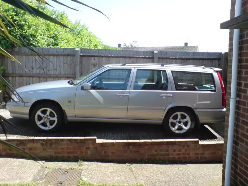 v70.webp