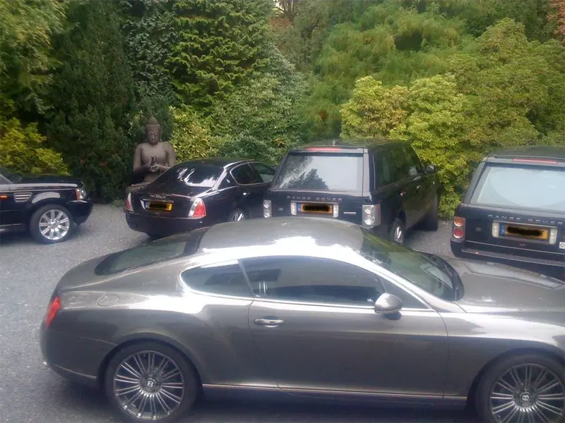 Bas-carpark.webp