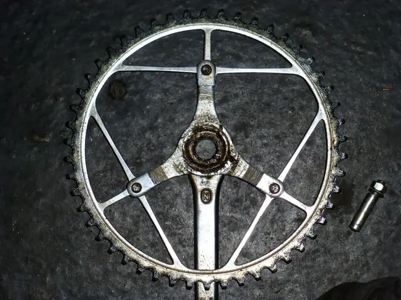 10 - Front chain ring.webp