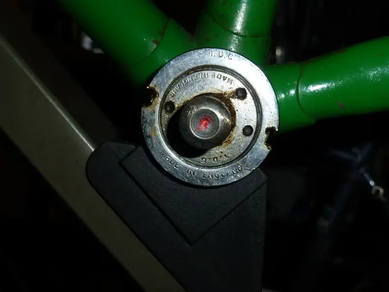 12 - Bottom bracket.webp