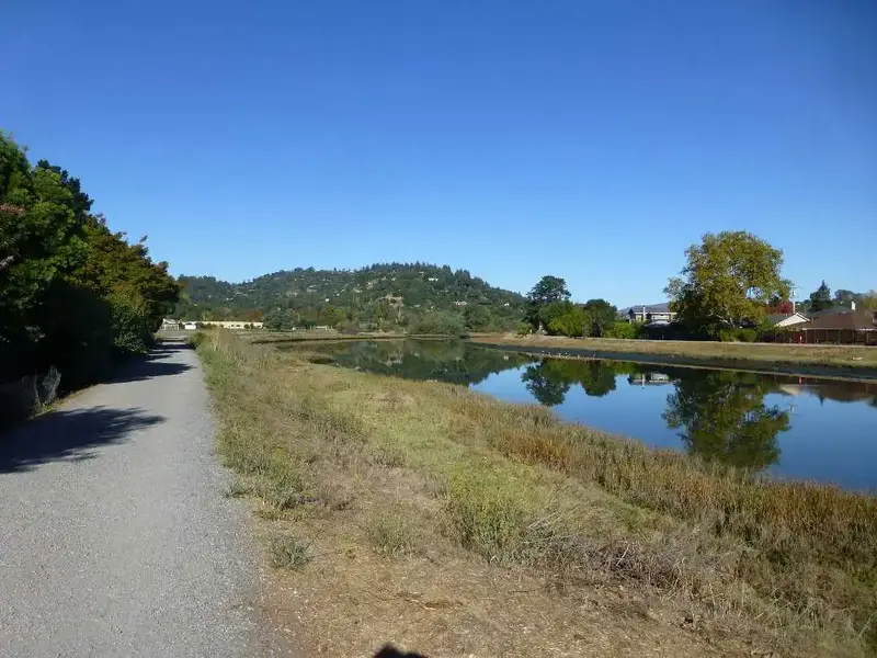 Gravel bike path.webp