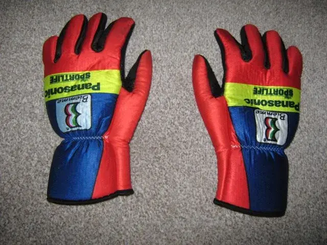 Gloves.webp