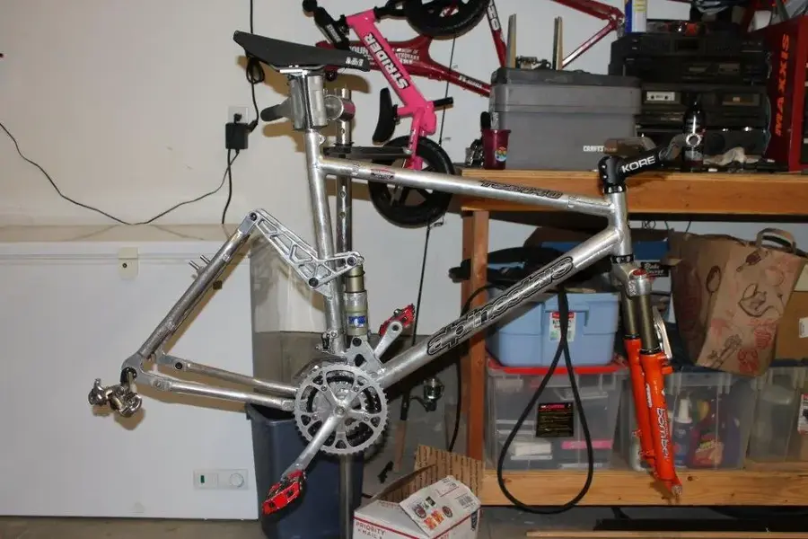 4, 1996 Alpinestars, Cranks, Fork, Stem.webp