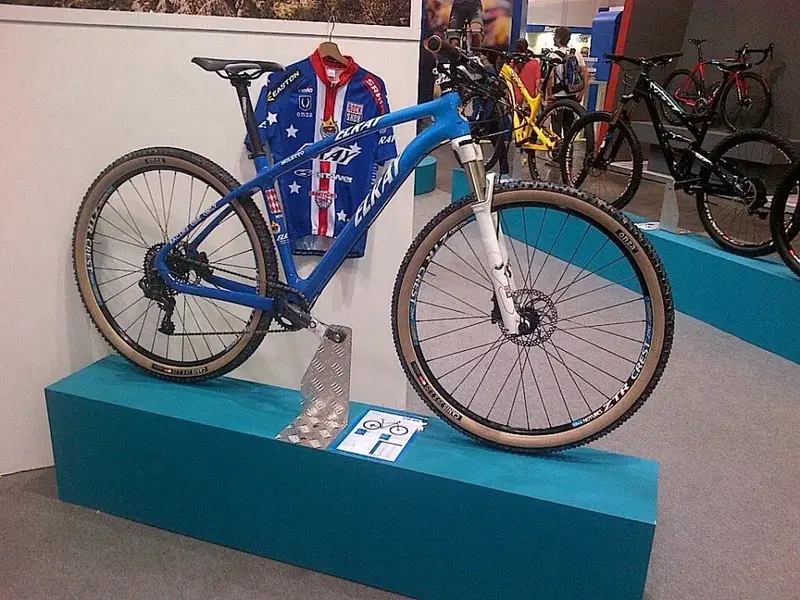elray yeti stand.webp