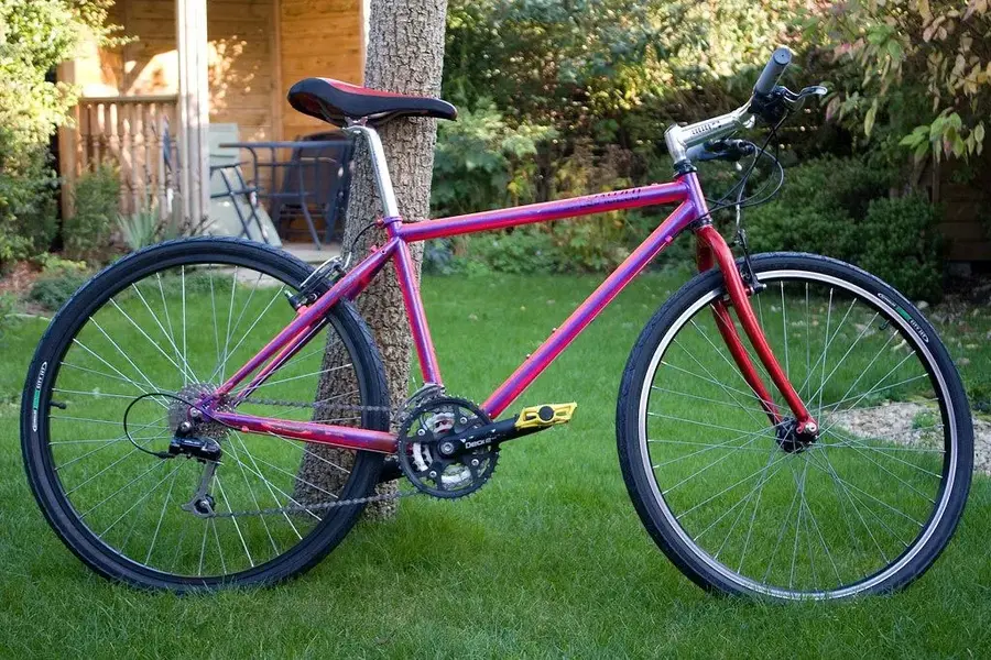Specialized-Side-Shot-250k.webp