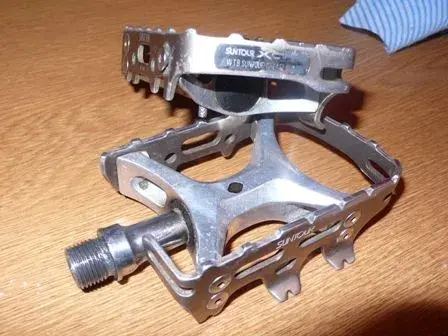 Suntour Pedals.webp