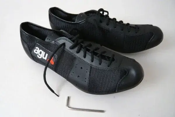 Agu Vintage Cycling Shoes 1.webp