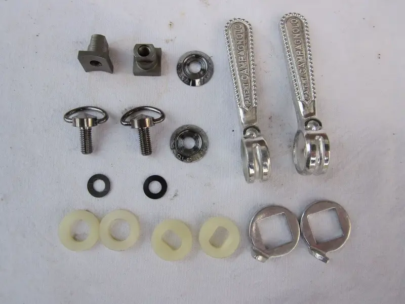 campagnolo_lever_set.webp