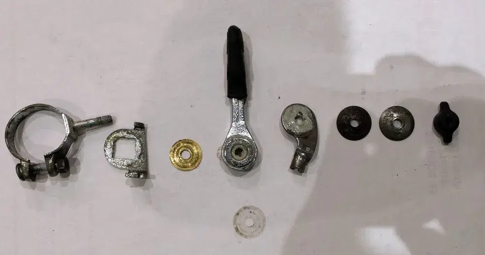 gear lever.webp