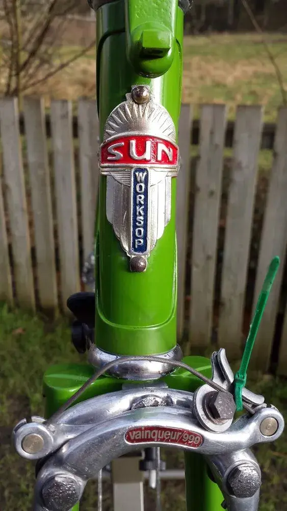 Restored head badge 1000.webp