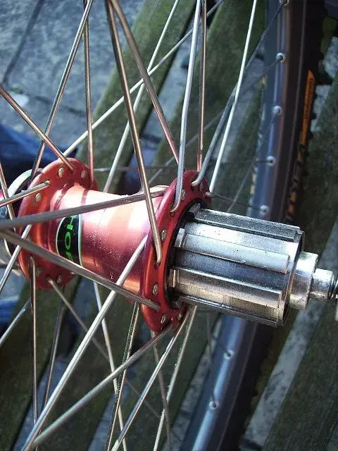 Brakes shifters Hope hub etc 013.webp