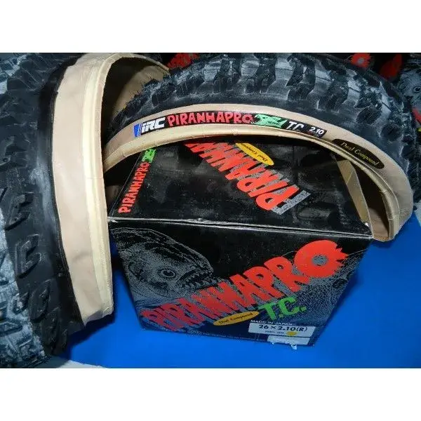 IRC ピラニアPRO 2 NEW IRC Piranha Pro 26 x 2.0 Mountain Bike Tires Vintage