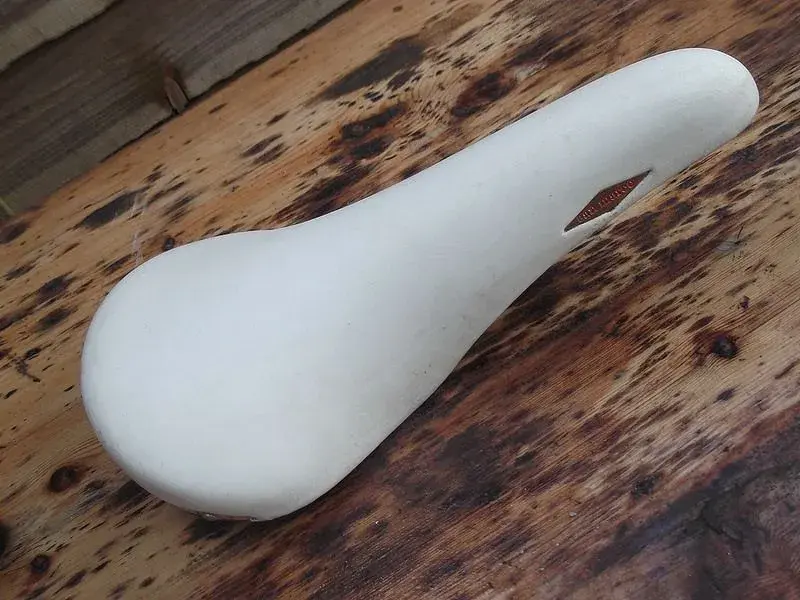 Gitane saddle.webp