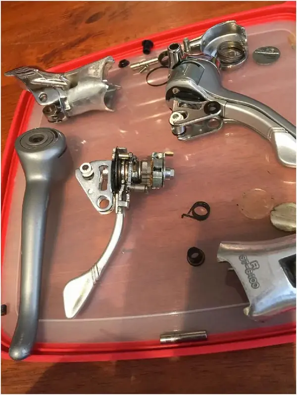 Denton 1986 531 STI Levers.webp