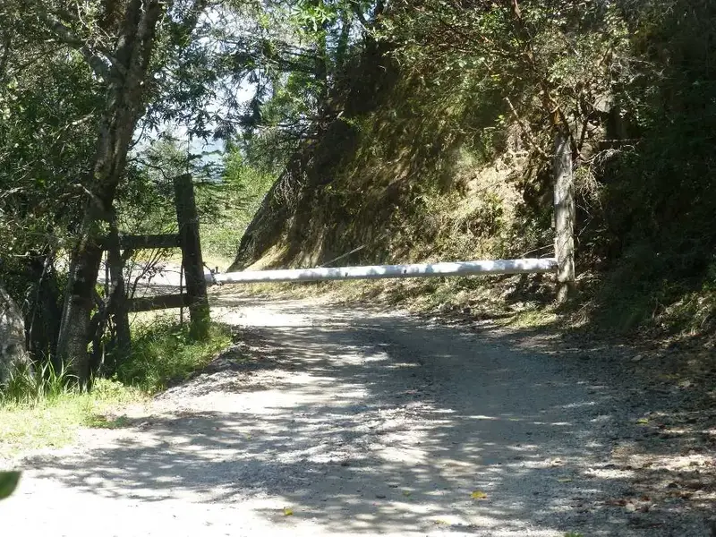 Top of Iron Springs road.webp