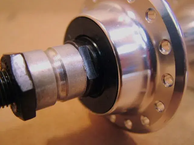Suntour_MD_XC-Comp_7-Spd_Freehub_32H_03.webp