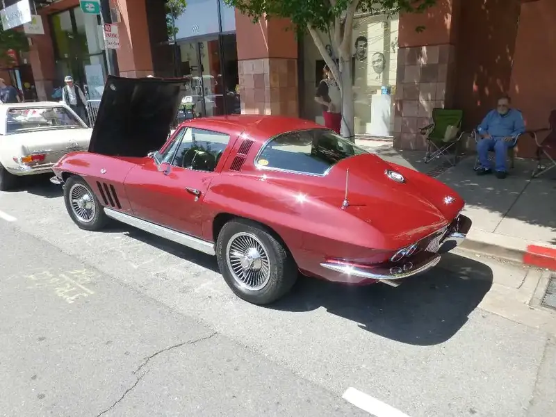 65 Stingray Coupe.webp