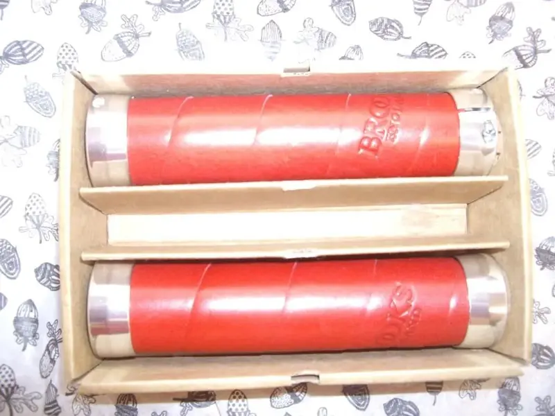 Brooks grips 1.webp