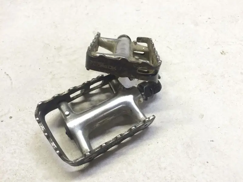 DX-pedals.webp