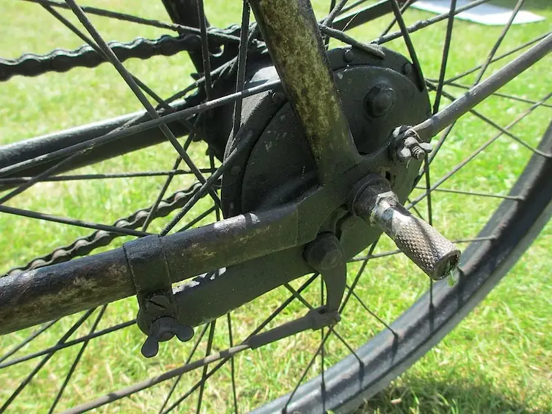 RW rear hub brake.webp