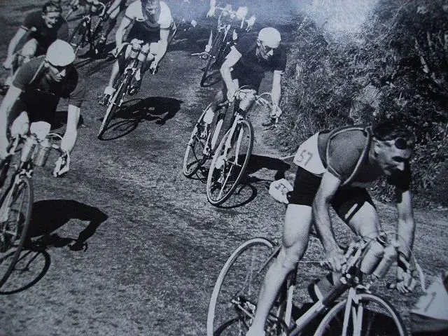 Interesting cycle race photo! 004.webp