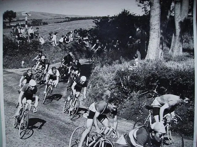 Interesting cycle race photo! 001.webp