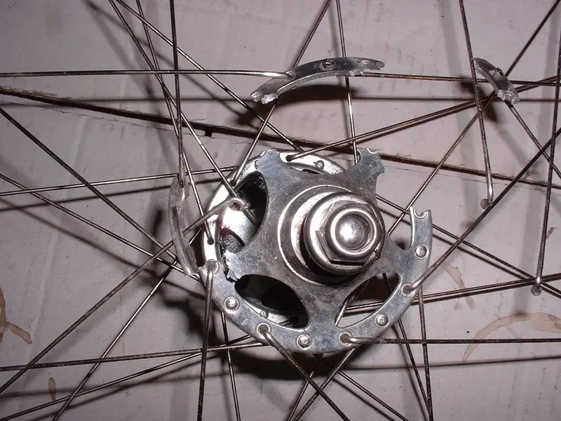 record-rear-hub.webp