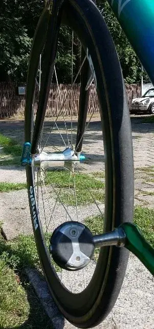 front hub wheel.webp