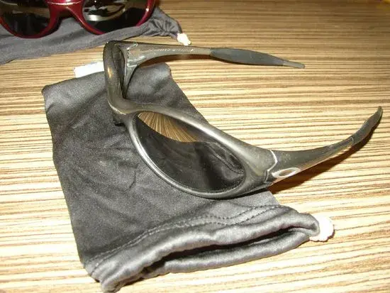oakley2.webp