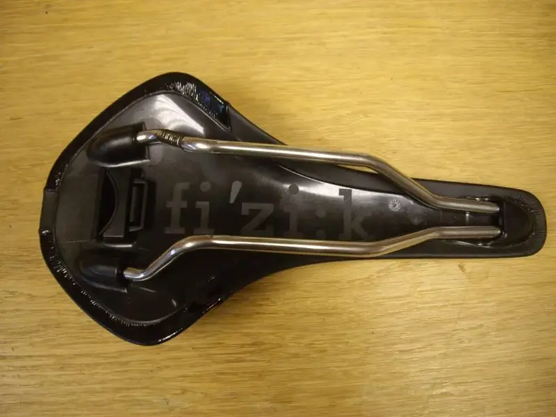 Fizik bottom.webp