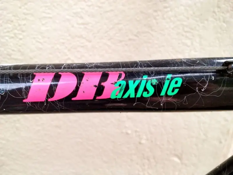 DB Axis LE 01.webp